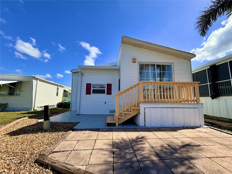 For Sale: $164,000 (2 beds, 2 baths, 1128 Square Feet)