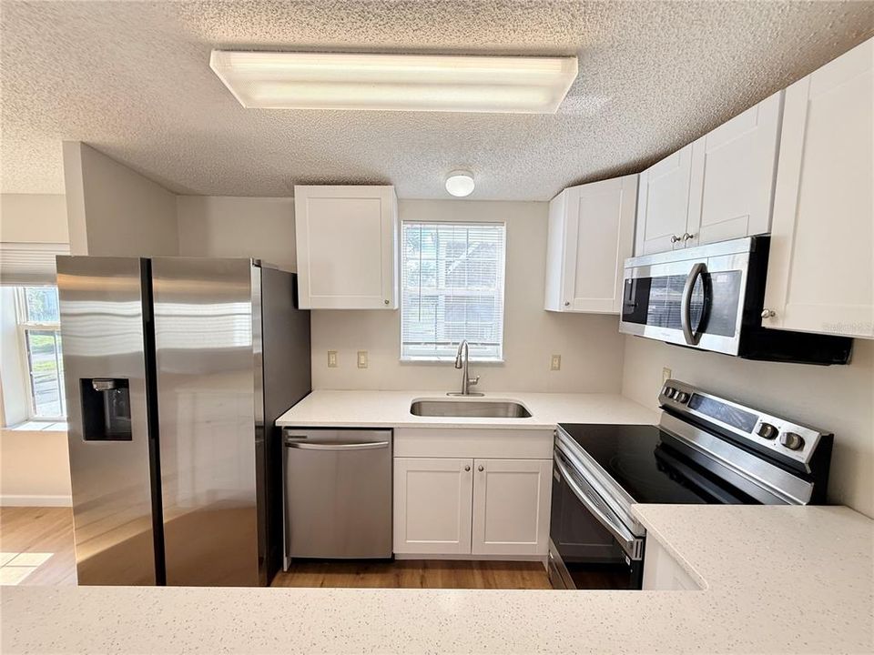 For Sale: $164,000 (2 beds, 2 baths, 1128 Square Feet)