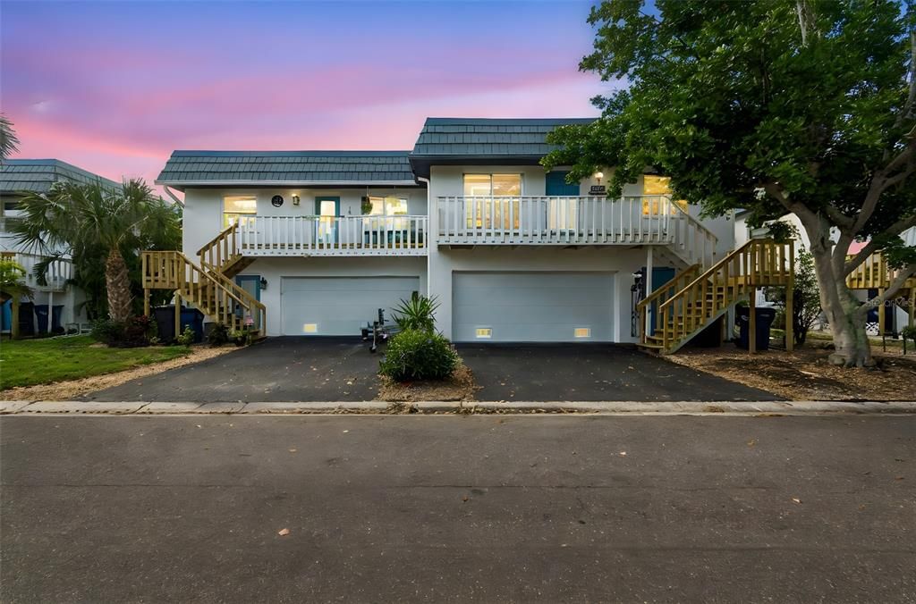 На продажу: $700,000 (2 спален, 3 ванн, 1728 Квадратных фут)