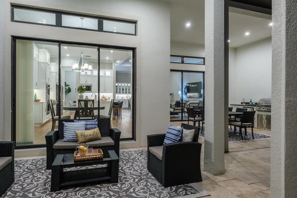 En Venta: $1,159,000 (3 camas, 3 baños, 3062 Pies cuadrados)