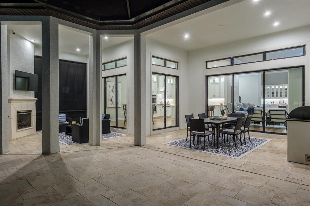 En Venta: $1,159,000 (3 camas, 3 baños, 3062 Pies cuadrados)