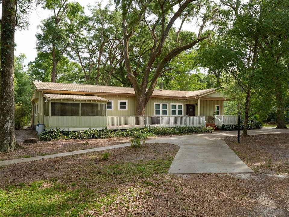 En Venta: $495,000 (4 camas, 3 baños, 2458 Pies cuadrados)