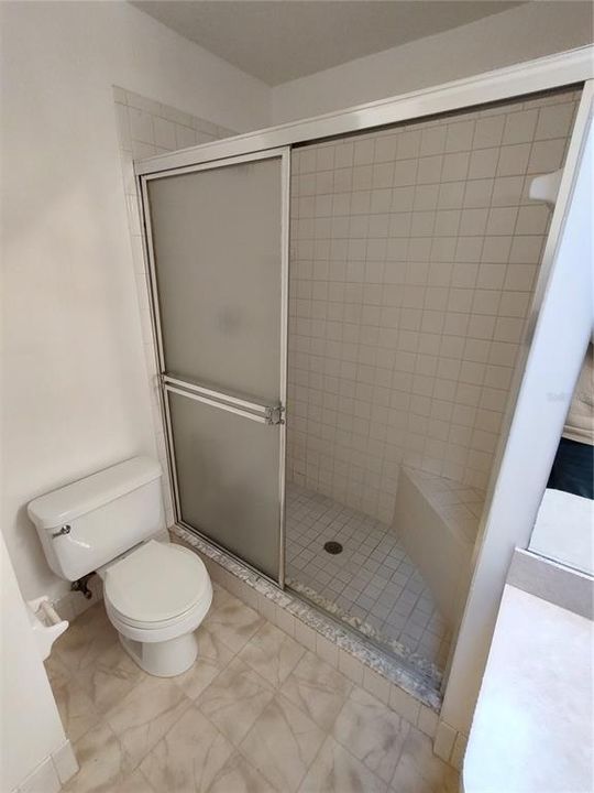 На продажу: $194,900 (2 спален, 2 ванн, 1379 Квадратных фут)