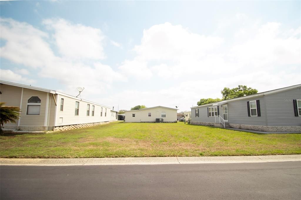 На продажу: $25,000 (0.08 acres)