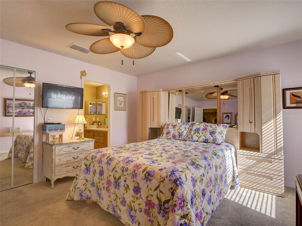 Activo con contrato: $225,000 (2 camas, 2 baños, 1418 Pies cuadrados)