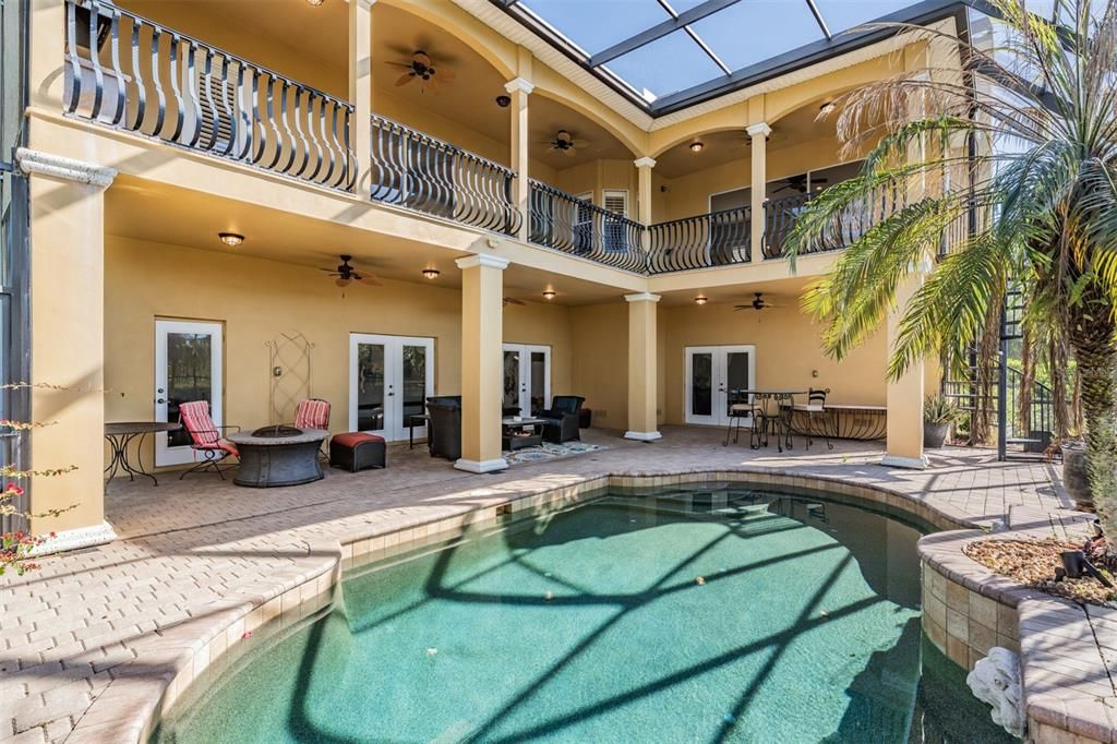 En Venta: $1,249,900 (4 camas, 4 baños, 3833 Pies cuadrados)