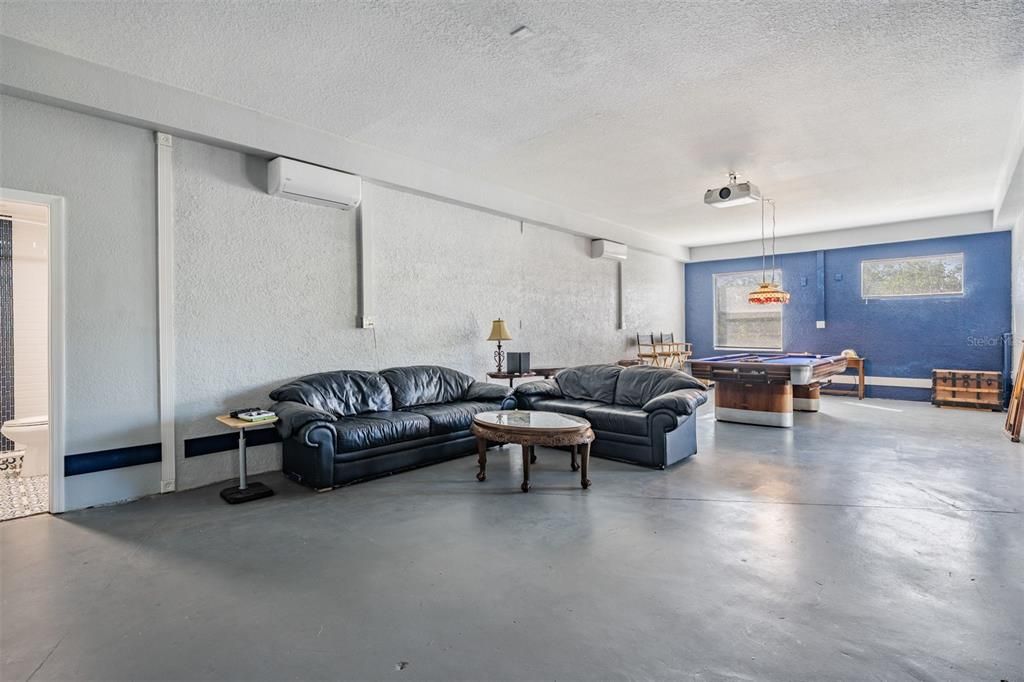 En Venta: $1,249,900 (4 camas, 4 baños, 3833 Pies cuadrados)