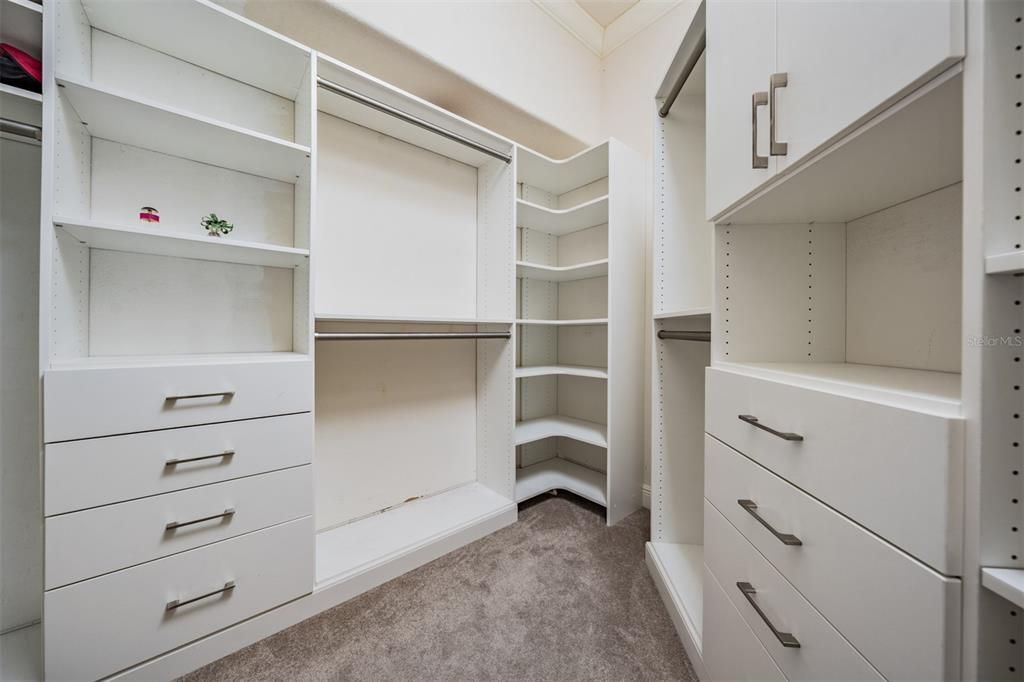 En Venta: $1,249,900 (4 camas, 4 baños, 3833 Pies cuadrados)