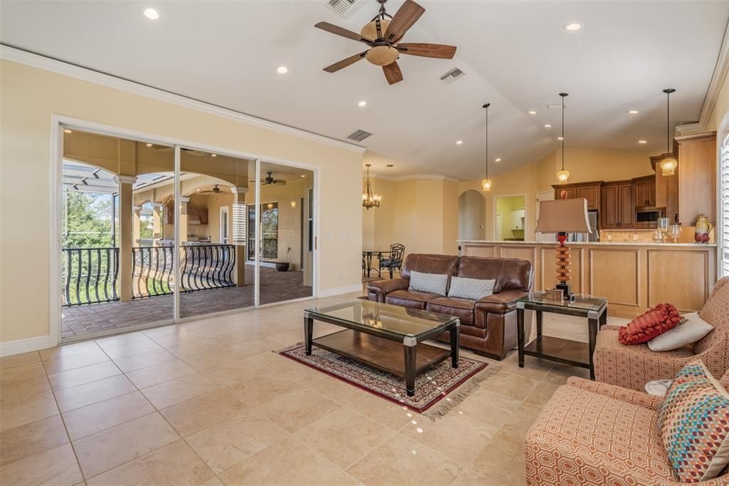 En Venta: $1,249,900 (4 camas, 4 baños, 3833 Pies cuadrados)