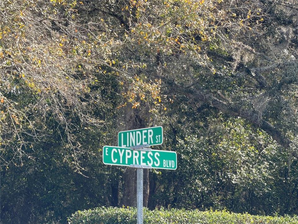 На продажу: $48,999 (0.85 acres)