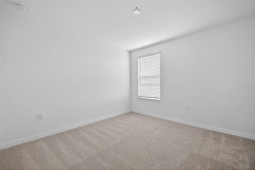 Activo con contrato: $465,000 (4 camas, 3 baños, 2567 Pies cuadrados)
