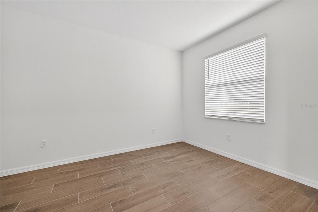 Activo con contrato: $465,000 (4 camas, 3 baños, 2567 Pies cuadrados)