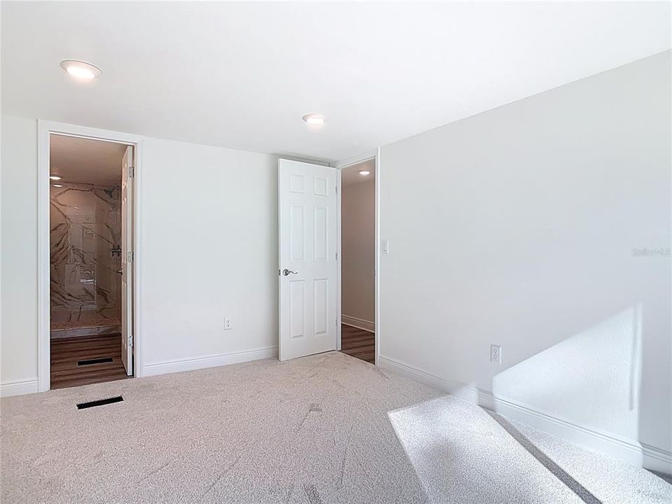 Activo con contrato: $259,900 (3 camas, 2 baños, 960 Pies cuadrados)