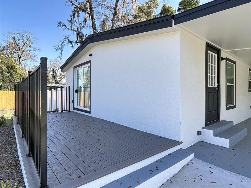 Activo con contrato: $259,900 (3 camas, 2 baños, 960 Pies cuadrados)