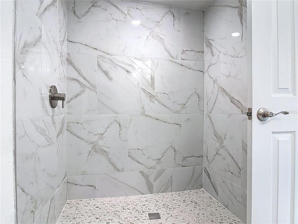 Activo con contrato: $259,900 (3 camas, 2 baños, 960 Pies cuadrados)