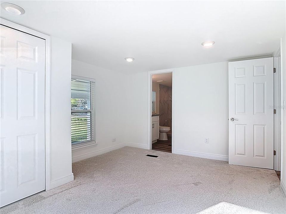 Activo con contrato: $259,900 (3 camas, 2 baños, 960 Pies cuadrados)