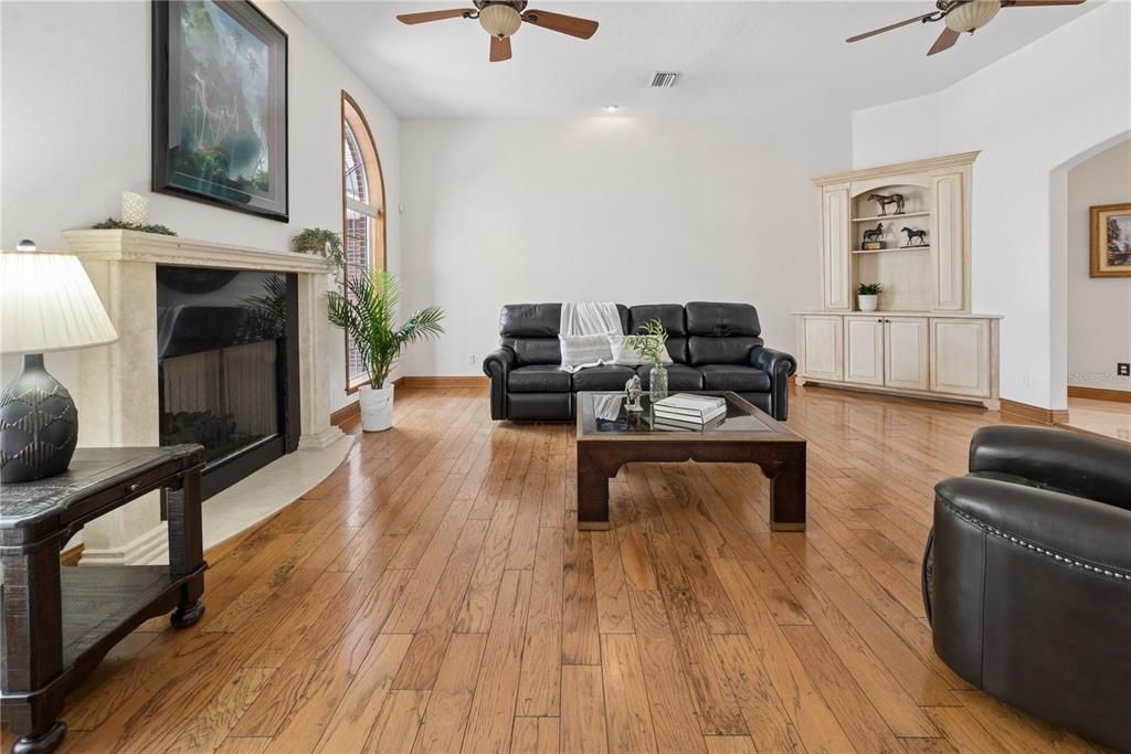 En Venta: $875,000 (3 camas, 3 baños, 3467 Pies cuadrados)