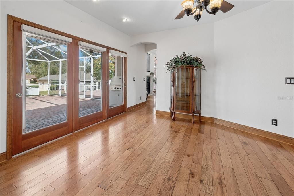 En Venta: $875,000 (3 camas, 3 baños, 3467 Pies cuadrados)