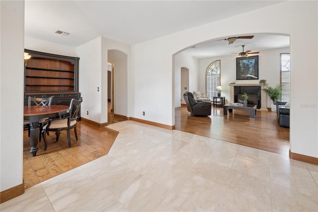 En Venta: $875,000 (3 camas, 3 baños, 3467 Pies cuadrados)