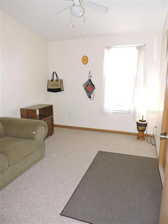 En Venta: $165,000 (3 camas, 1 baños, 912 Pies cuadrados)