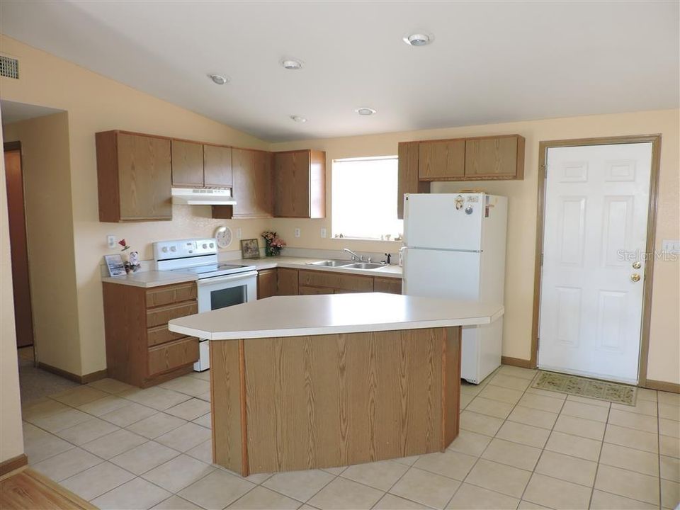 En Venta: $165,000 (3 camas, 1 baños, 912 Pies cuadrados)