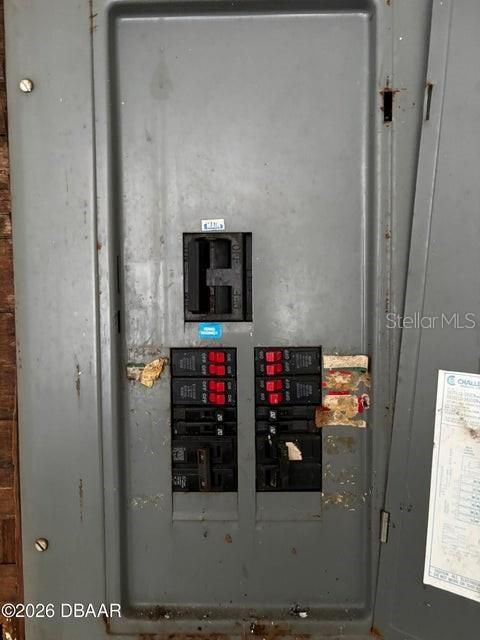 待售: $269,900 (0 贝兹, 0 浴室, 2400 平方英尺)