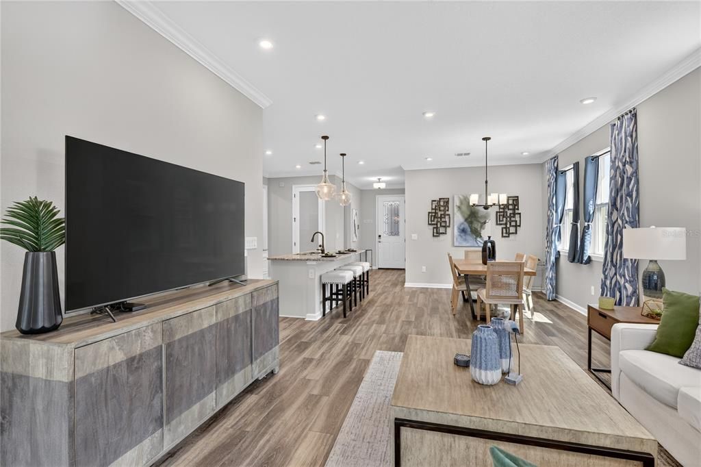 Под контрактом: $367,000 (2 спален, 2 ванн, 1432 Квадратных фут)