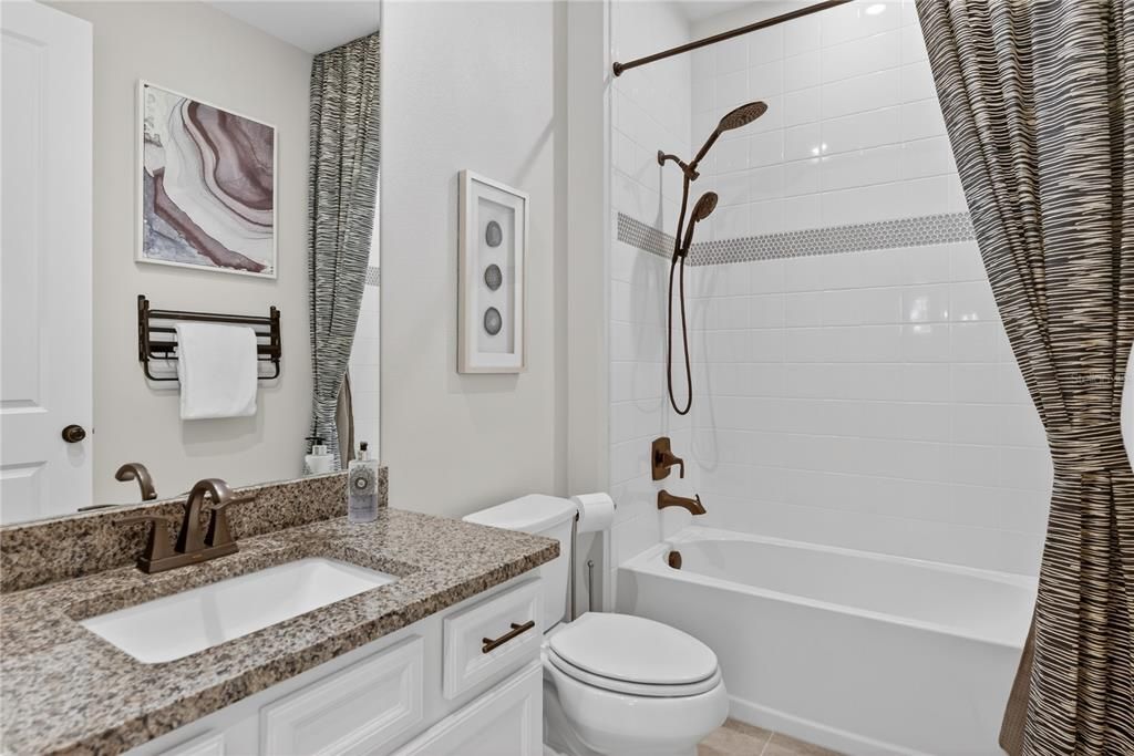 Под контрактом: $367,000 (2 спален, 2 ванн, 1432 Квадратных фут)