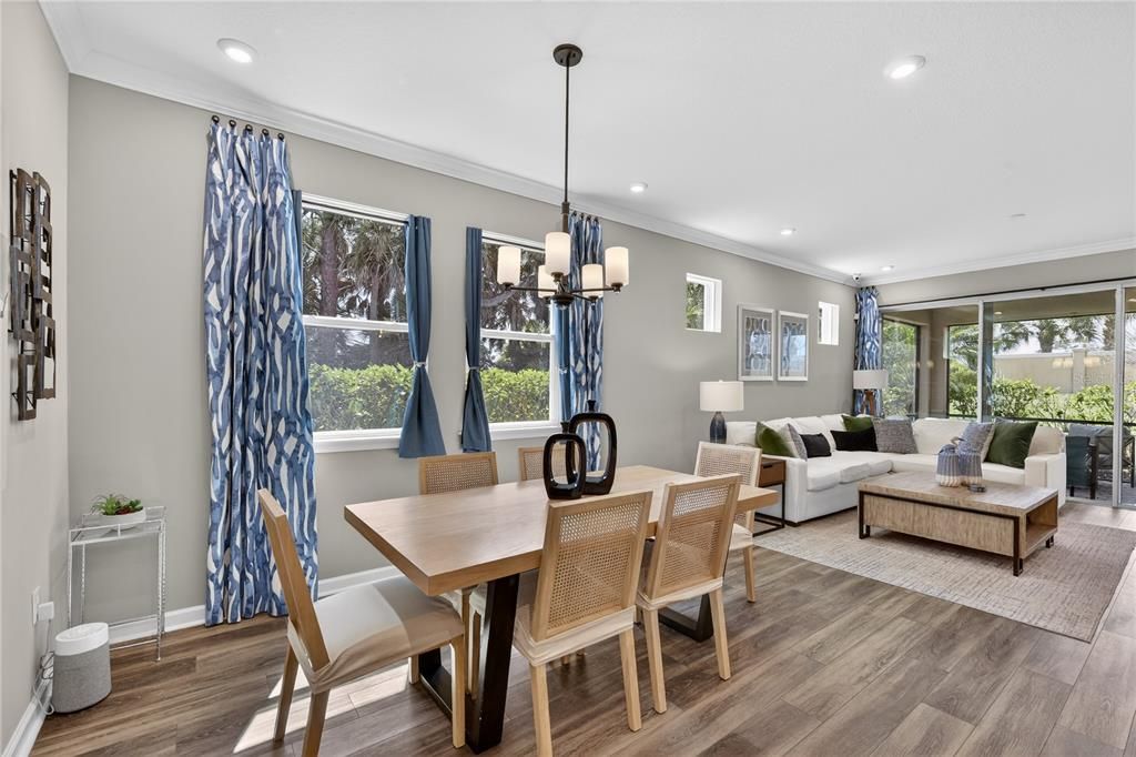 Под контрактом: $367,000 (2 спален, 2 ванн, 1432 Квадратных фут)