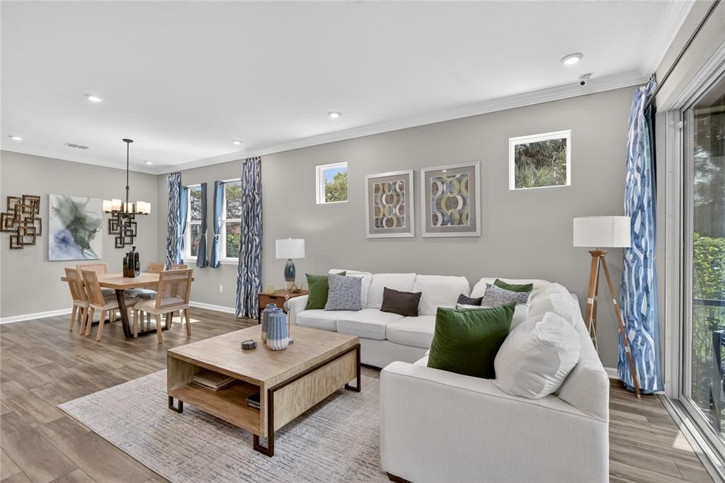 Под контрактом: $367,000 (2 спален, 2 ванн, 1432 Квадратных фут)