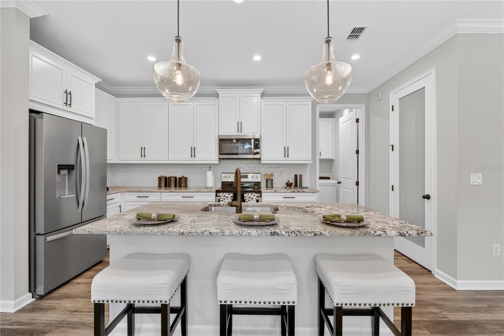 Под контрактом: $367,000 (2 спален, 2 ванн, 1432 Квадратных фут)