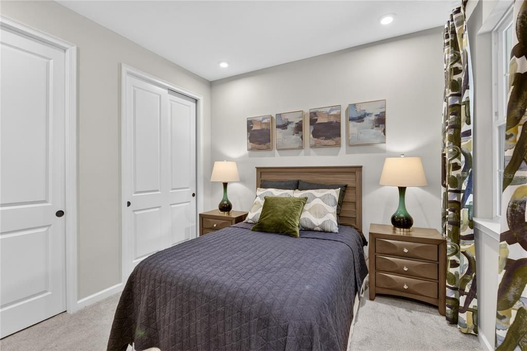 Под контрактом: $367,000 (2 спален, 2 ванн, 1432 Квадратных фут)