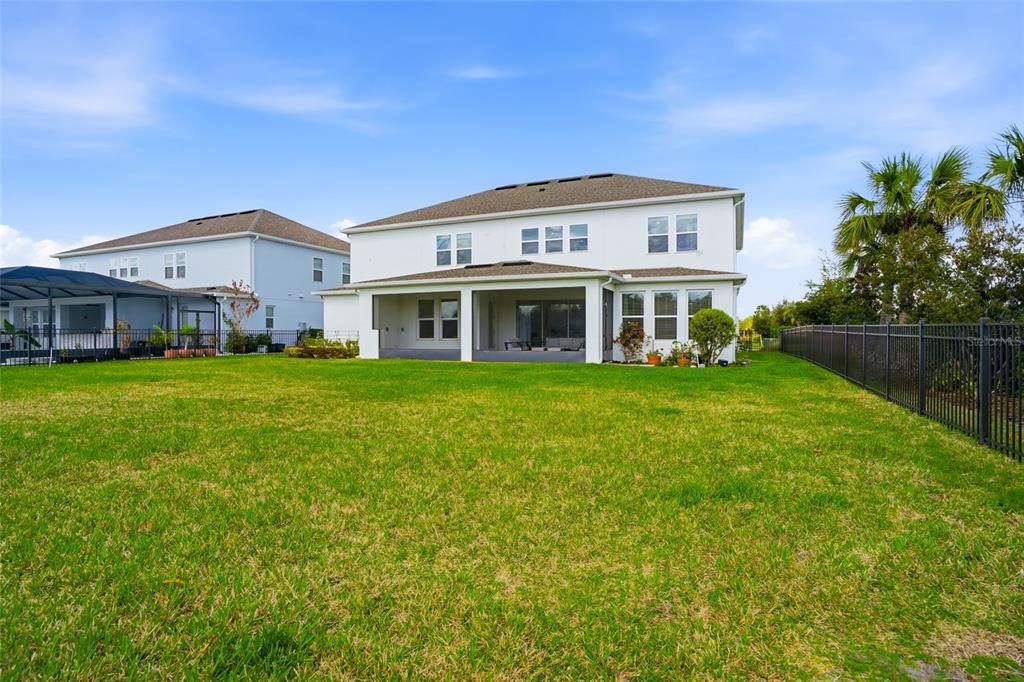 For Sale: $978,000 (6 beds, 4 baths, 4181 Square Feet)