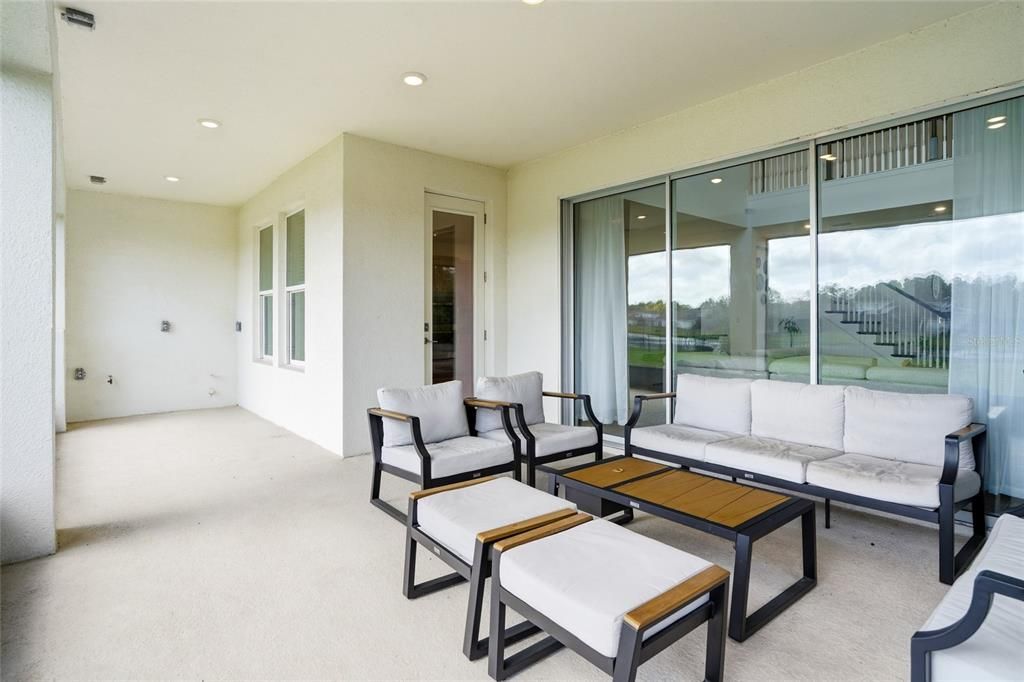 For Sale: $978,000 (6 beds, 4 baths, 4181 Square Feet)