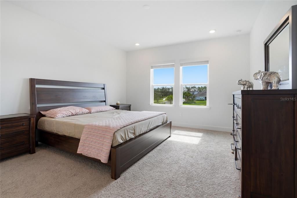 For Sale: $978,000 (6 beds, 4 baths, 4181 Square Feet)
