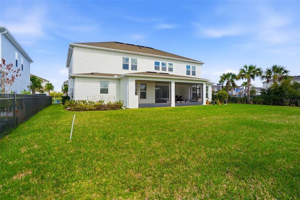 For Sale: $978,000 (6 beds, 4 baths, 4181 Square Feet)