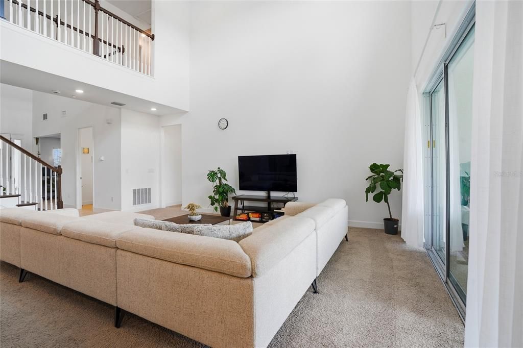 For Sale: $978,000 (6 beds, 4 baths, 4181 Square Feet)