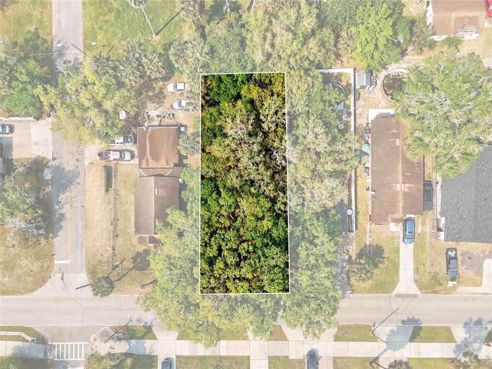 En Venta: $57,000 (0.14 acres)