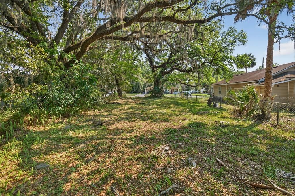 En Venta: $57,000 (0.14 acres)