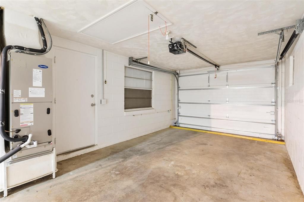 Под контрактом: $295,000 (2 спален, 2 ванн, 1427 Квадратных фут)