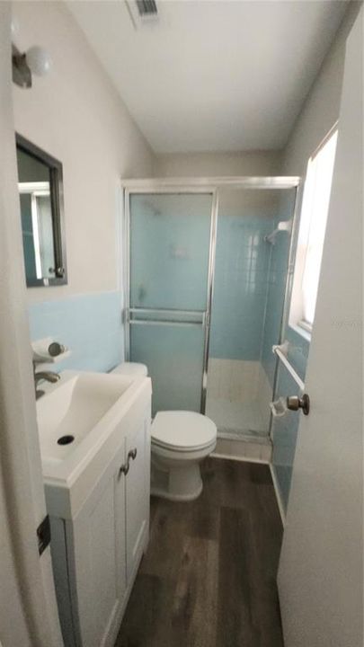For Rent: $1,900 (3 beds, 2 baths, 1210 Square Feet)