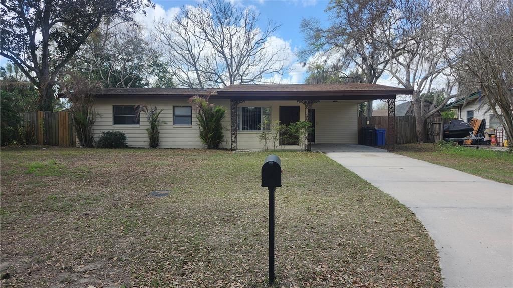 For Rent: $1,900 (3 beds, 2 baths, 1210 Square Feet)