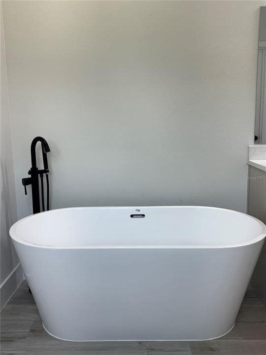 For Sale: $364,990 (3 beds, 3 baths, 1894 Square Feet)