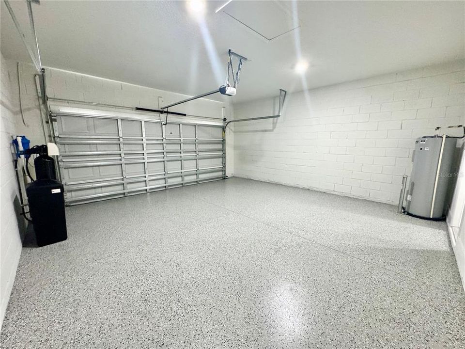For Sale: $364,990 (3 beds, 3 baths, 1894 Square Feet)
