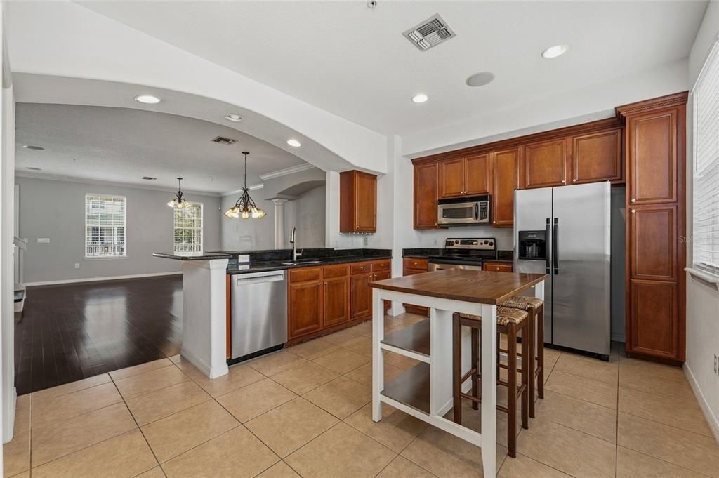En Venta: $595,000 (3 camas, 3 baños, 1994 Pies cuadrados)