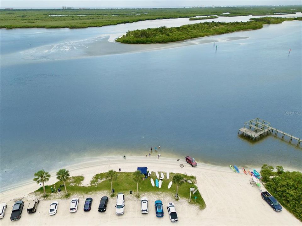 En Venta: $850,000 (0.54 acres)