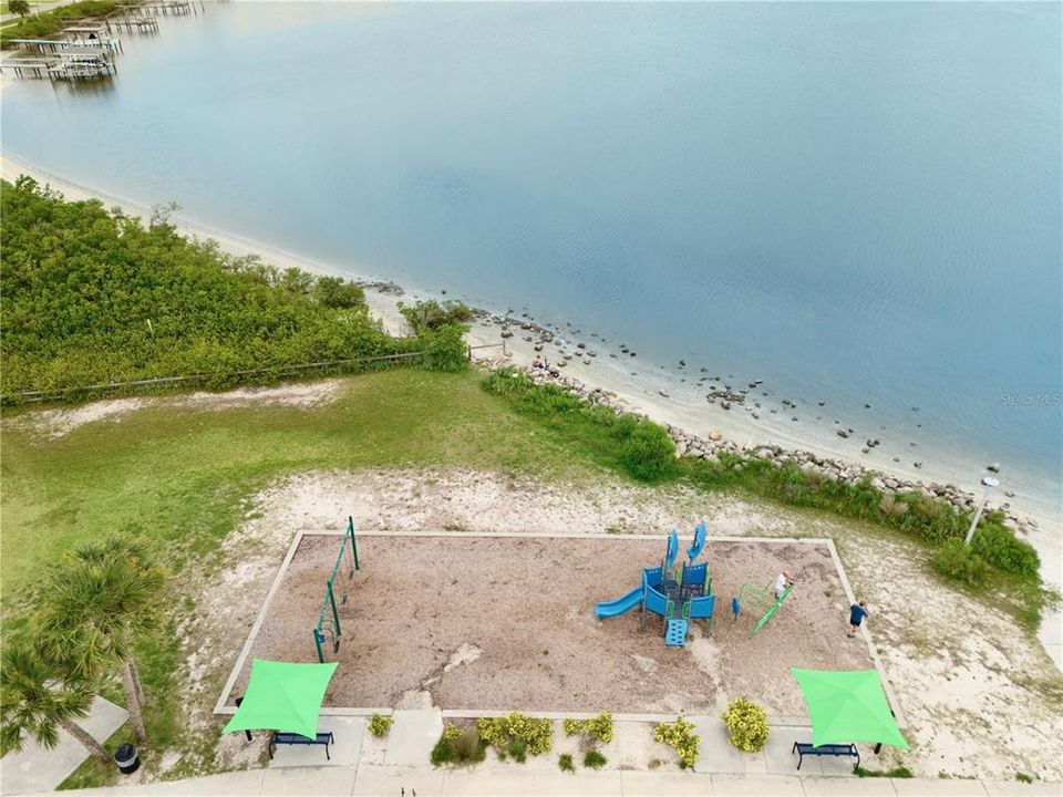 En Venta: $850,000 (0.54 acres)