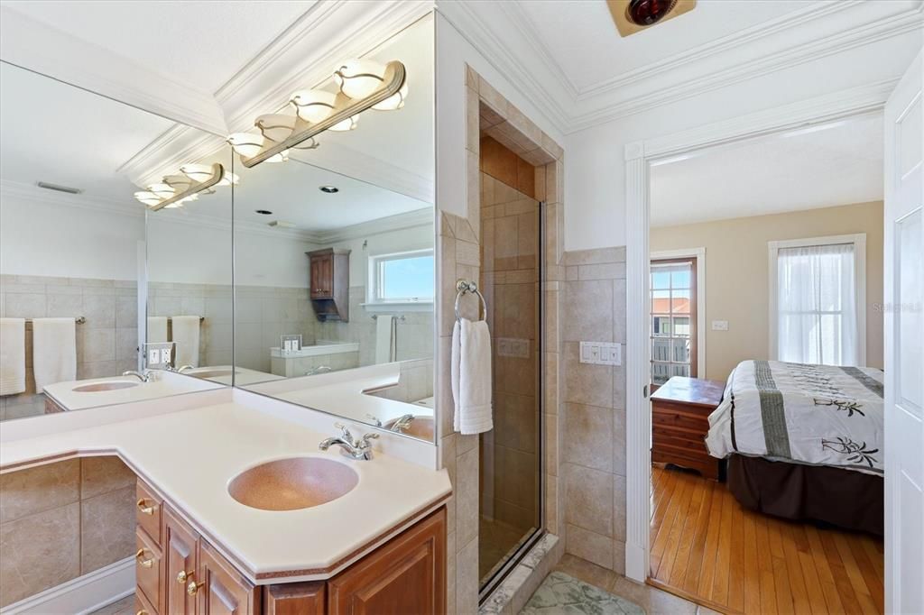 For Sale: $1,575,000 (3 beds, 2 baths, 1914 Square Feet)