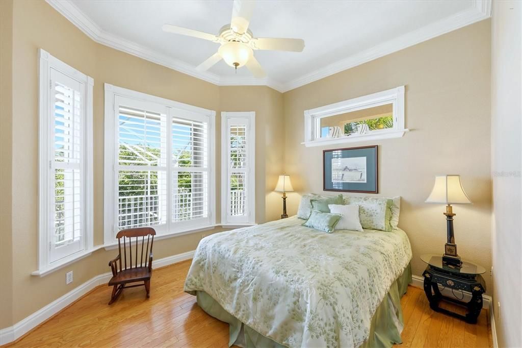 For Sale: $1,575,000 (3 beds, 2 baths, 1914 Square Feet)