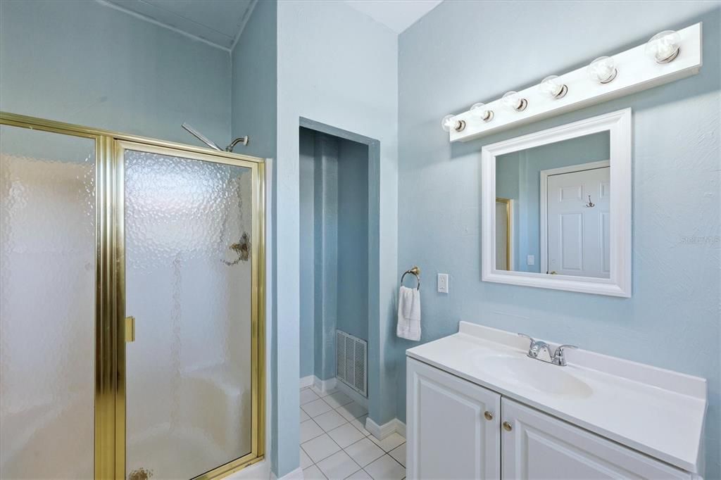 For Sale: $1,575,000 (3 beds, 2 baths, 1914 Square Feet)